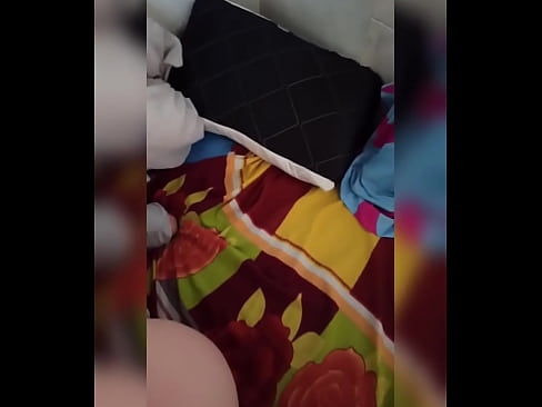❤️ Wandinogara naye anogara ega kumba nekuti murume wake anoenda kuzororo ini ndinotora mukana wekusvira nekuzadza mbongoro yake nemukaka. ️  ﹏